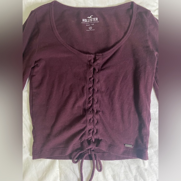 Hollister Burgundy Tie Front Top - Picture 2 of 4
